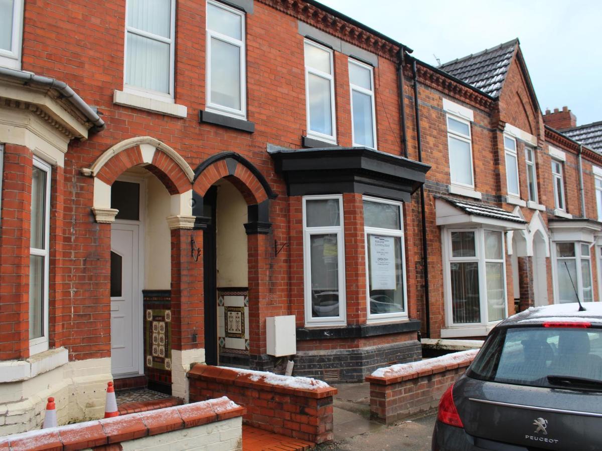 Townhouse Plus @ 282 Walthall Street Кру Экстерьер фото